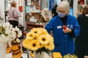 Ces bénévoles transforment chocolats et peluches en appareils d’IRM