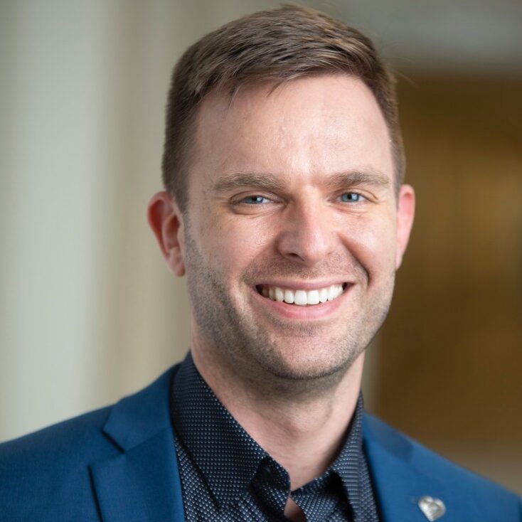 Portrait de Kyle Gantner, gestionnaire clinique de l’Unité de soins intensifs au Campus Civic